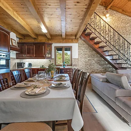 Ferienhaus Lovely In *