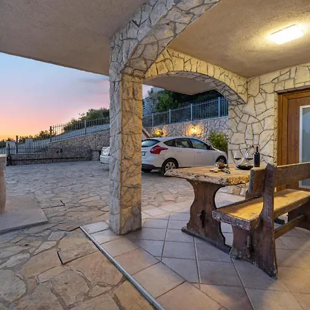 Ferienhaus Lovely In