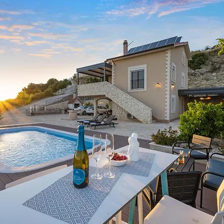 Lovely In Ferienhaus