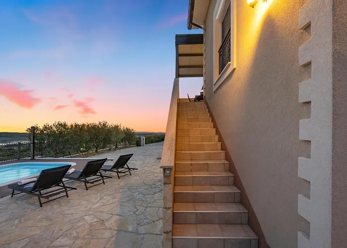 Vakantiehuis Lovely In Donje Polje