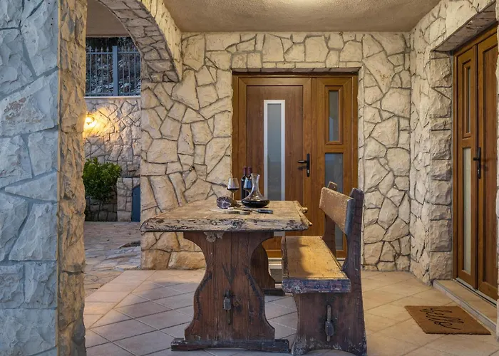 Vakantiehuis Lovely In Donje Polje